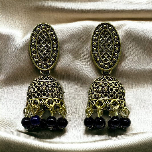 Oval studded small Zumkha Earring