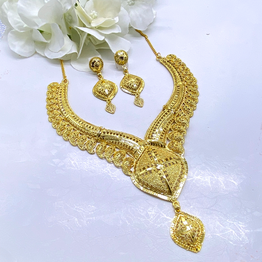 Short Necklace
