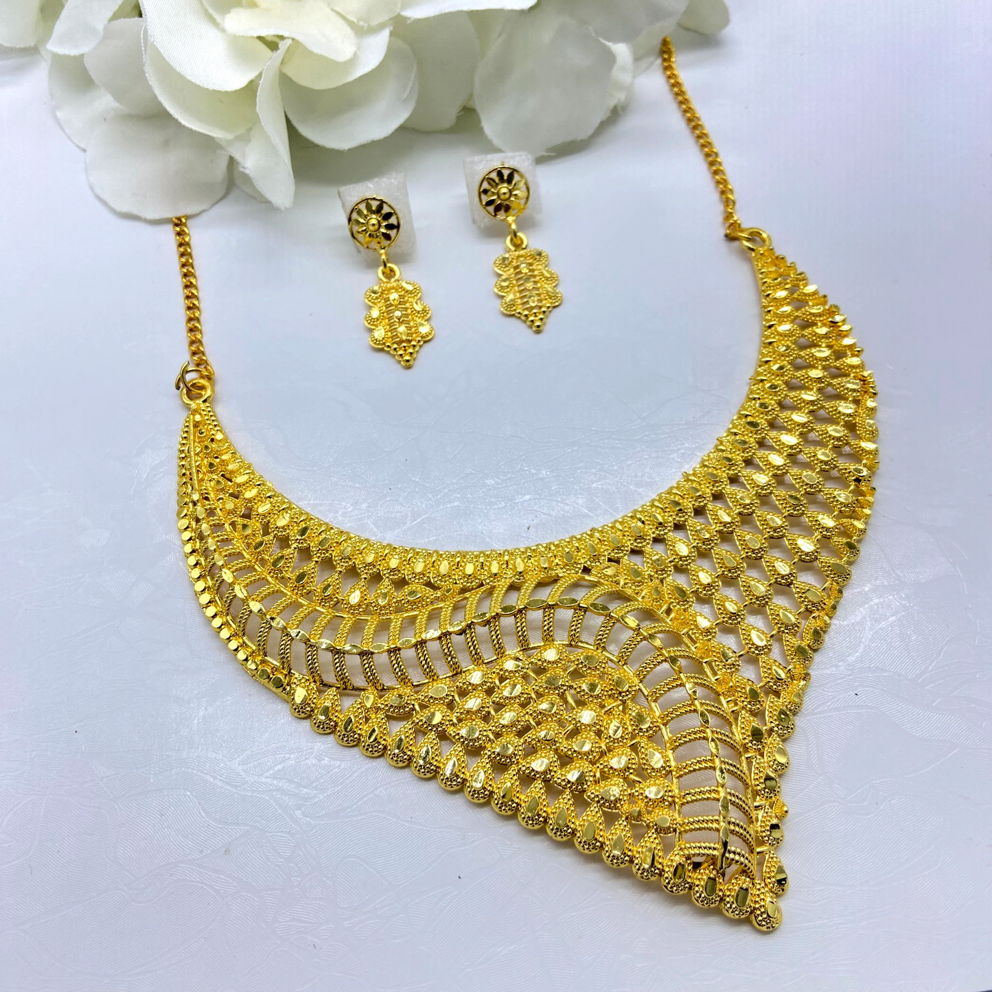 Short Necklace