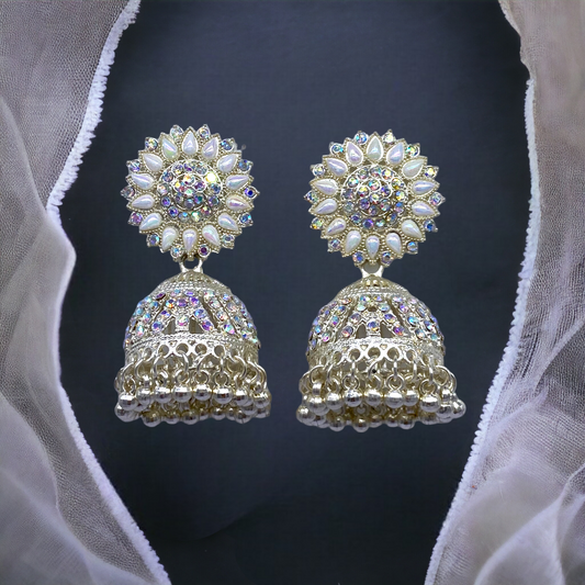Pearl Sudded White Gold Zumkhi Earring
