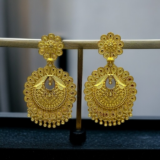 Gold Chandbali Earring