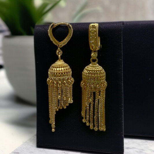 Small Gold Hoops with Layered Chain Zumkha