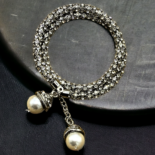 Classic Pearl Golden Plating Bracelet